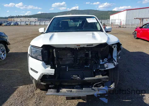 2022 Nissan Frontier Sv 4X4 z USA, uszkodzony, nr VIN 1N6ED1EK6NN674493